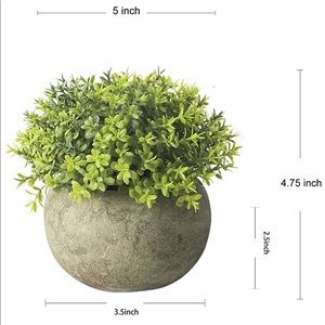 Accents - Fake Green Grass Faux Greenery Topiary Shrubs Accents - Fake Green Grass Faux Greenery Topiary Shrubs